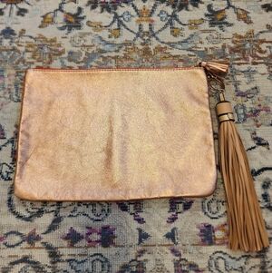 NWOT Miss Albright Speciaity Tan + Metaillic Clutch 2 Tassel